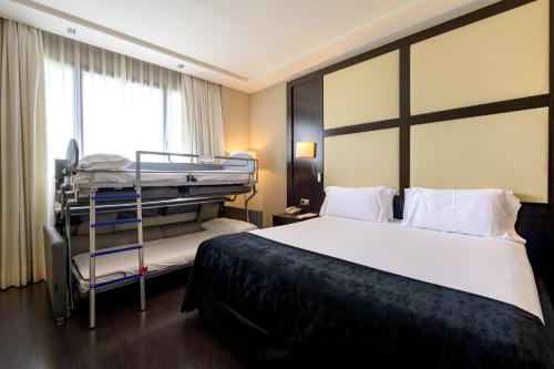 Hotel Maydrit Airport photo 35