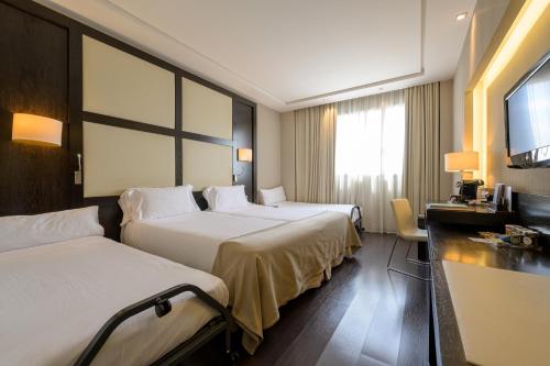 Hotel Maydrit Airport photo 34