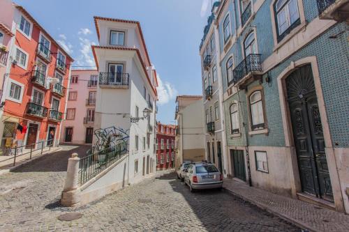 Alfama Sunny & Typical Apartment, By TimeCooler