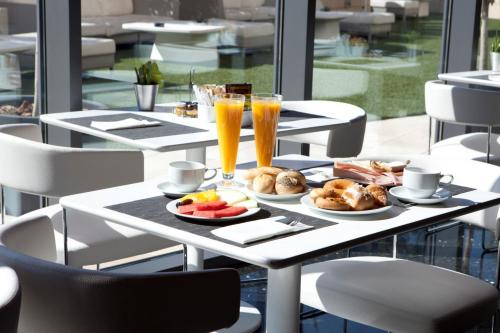 Hotel Maydrit Airport photo 40