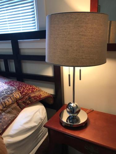 Una cama o camas en una habitación de Mon Chateau