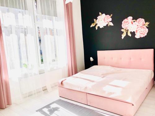 Ένα ή περισσότερα κρεβάτια σε δωμάτιο στο Legnica Apartament 82m2 Delux 5