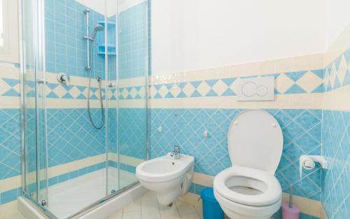 Un baño de Appartamento Luigi climatizzato con veranda
