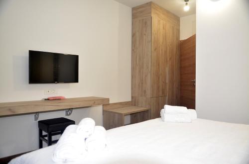 Μια τηλεόραση ή/και κέντρο ψυχαγωγίας στο Boulevard Luxury Apartments City Center Ohrid