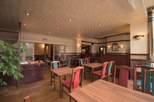 Un lugar para sentarse en Pinegrove Hotel