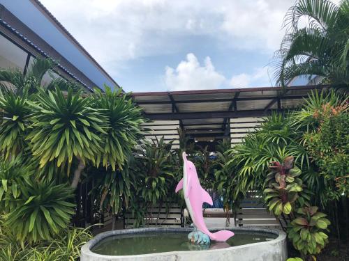 Ein Garten an der Unterkunft Phangan Island View - SHA Extra Plus