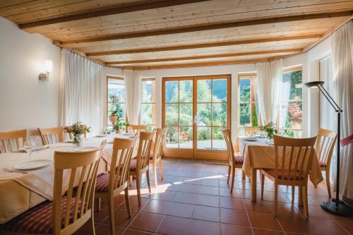 Posezení v ubytování CHALET MARLENE - Ferienhaus
