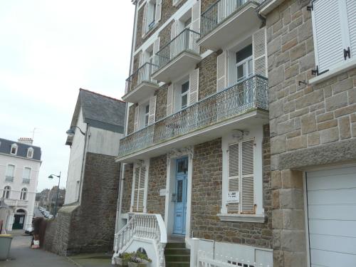 Sweet Home Paramé Saint Malo Petite vue mer