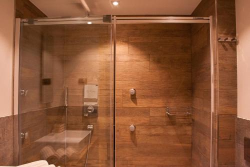 A bathroom at CHALET REMI - DOMIN