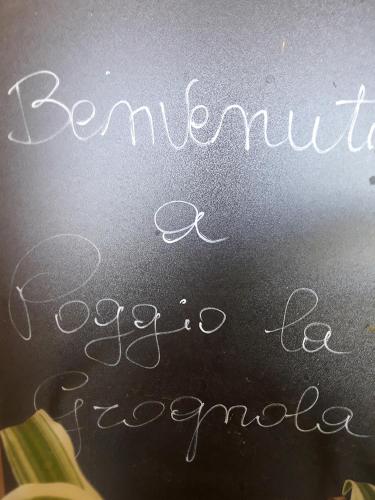 a sign that readsennaenna beocoocoocooco at Poggio La Grognola in Cannara