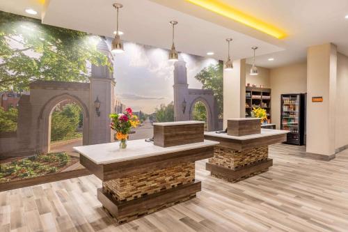 Fotografie z fotogalerie ubytování La Quinta Inn and Suites by Wyndham Bloomington v destinaci Bloomington