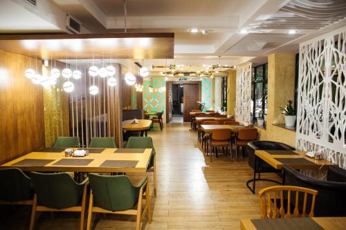 Restoran atau tempat makan lain di Hotel Kazzhol Almaty