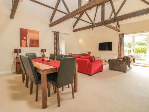Broadwood House – Photos 5