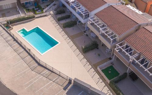 Piscina en o cerca de Appartamento Luigi climatizzato con veranda