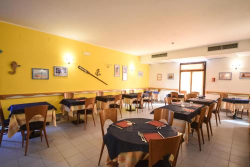 Gallery image of Hotel Kon Tiki in San Vincenzo
