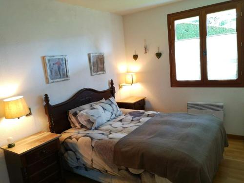 Postel nebo postele na pokoji v ubytování Apartamento con piscina en Osseja