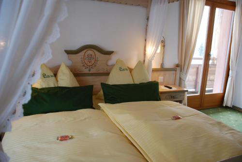 Gallery image of Heutaler Hof - Hotel im Naturidyll in Unken