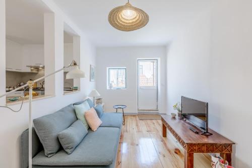 Alfama, Bright and Spacious With Private Terrace, By TimeCooler