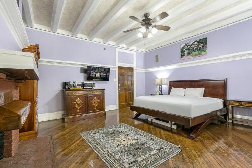 Ένα ή περισσότερα κρεβάτια σε δωμάτιο στο Express Rooms Close to City Amenities