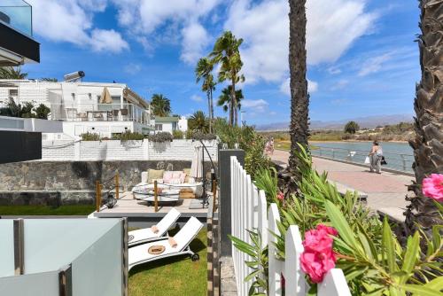 Maspalomas Beach apartment La Charca III by VillaGranCanaria