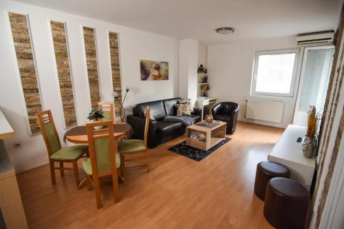 Victoria Apartment - excellent choice - near Center