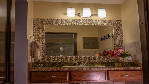 Ocotal Beach Front Condo #11 – Photos 2