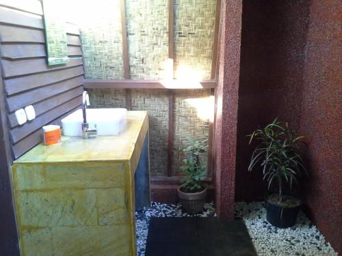 Ванна кімната в Kelapa Gading Bungalows