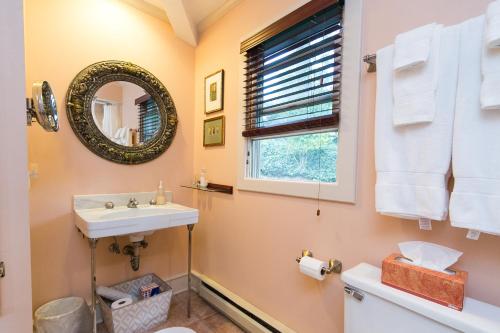 Hidden Garden Cottages & Suites – Photos 3