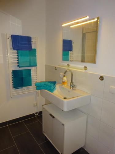 Kylpyhuone majoituspaikassa 2-Zimmer-Ferienwohnung im Herzen von Nordkirchen
