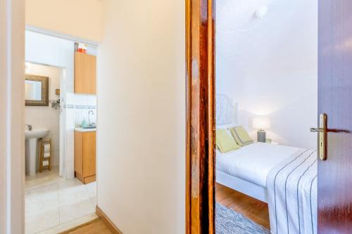 Light Filled Typical Apartment at Alfama, By TimeCooler