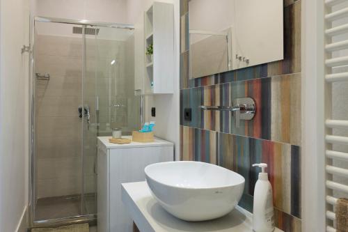 A bathroom at Urban Luxury Apartment Salerno