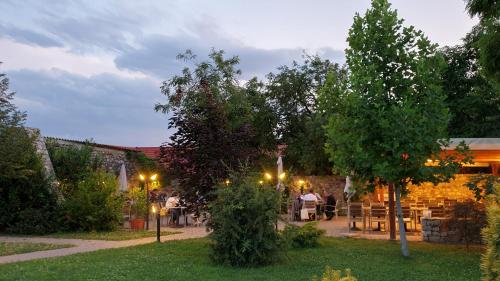 Zahrada ubytování Mi a Kő vendégház