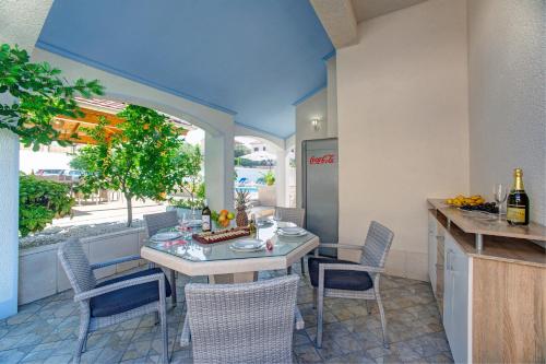 Apartments Plavi Biser