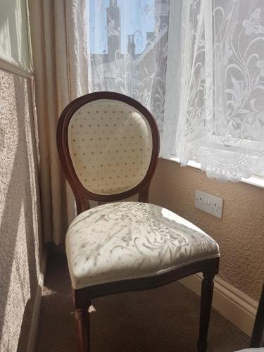 Posezení v ubytování Brampton Guest House