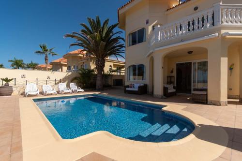 Parque Tropical 5 - Three Bed Villa