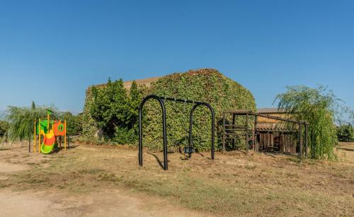 Herní místnost nebo prostor pro děti v ubytování Casa rural Sant Grau turismo saludable y responsable