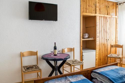 TV a/nebo společenská místnost v ubytování Golubović Apartments