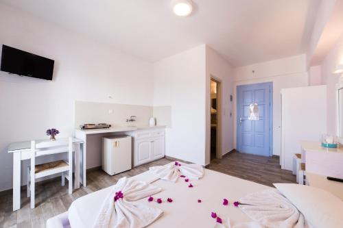 Η κουζίνα ή μικρή κουζίνα στο Stratos Apartments & Studios 