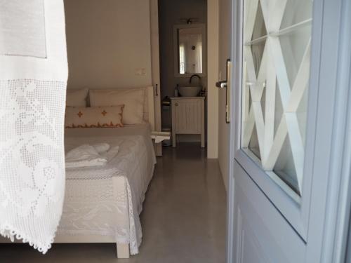 Stella's Home: Old Town Traditional Cretan House