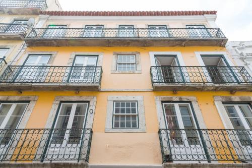 Alfama Spacious and Central Amazing Apartment, By TimeCooler