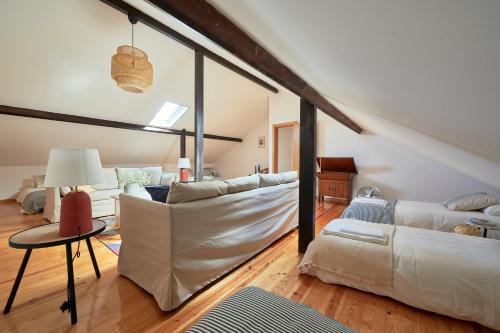 Renovated and Spacious Duplex Apartment With Patio, By TimeCooler