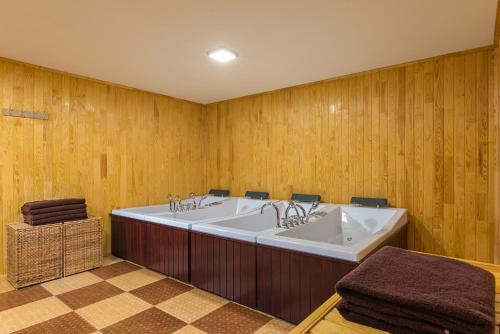 Koupelna v ubytování Hotel Villa Magus
