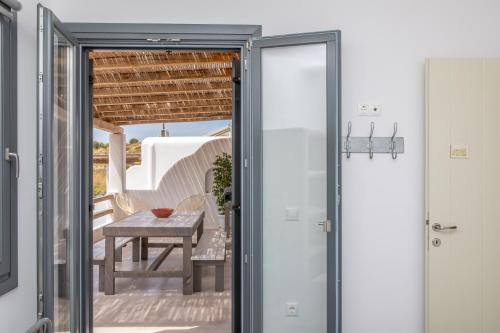 Patio nebo venkovní prostory v ubytování Mikri Villas