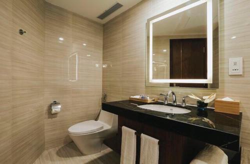 Phòng tắm tại Nha Trang Bay Center Apartment