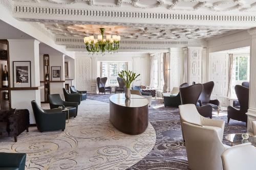 Posezení v ubytování Steigenberger Icon Grandhotel Belvédère