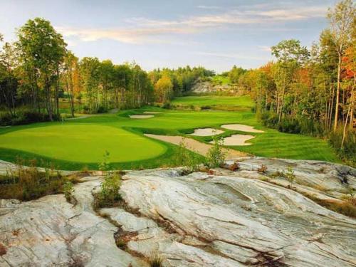 Imagen de la galería de Blue Spruce Bed and Breakfast, en Gravenhurst