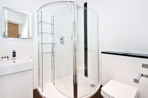 Koupelna v ubytování Apartment 1, 48 Bishopsgate by City Living London