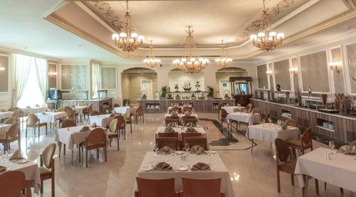 מסעדה או מקום אחר לאכול בו ב-Al Masa Hotel Nasr City