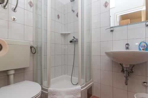 Kúpeľňa v ubytovaní Apartments Villa Alex