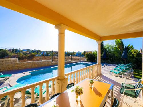 Luxury Holiday Villa Alegria Galé Beach, Albufeira